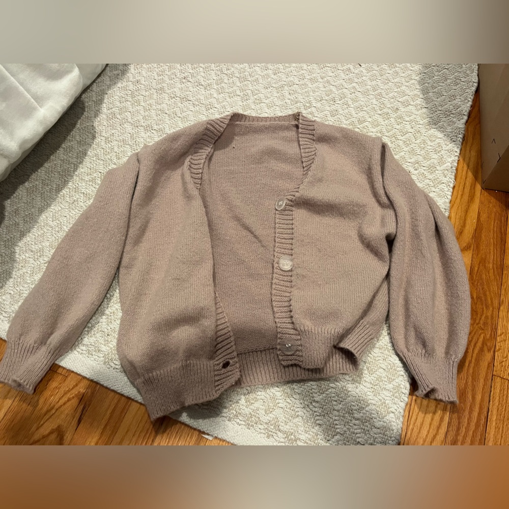 Button cropped cardigan